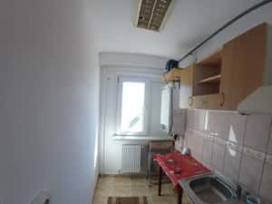 Apartament 2 camere zona Casa de Cultura cu Centrala — miniatura 6