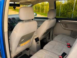 VW Touran 2.0 TDI, AZV — miniatura 9