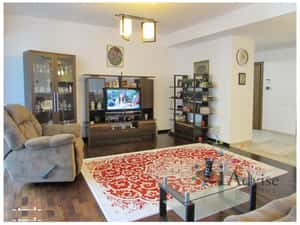 Apartament doua camere superb,cu priveliste de vis la Bellevue Residen — miniatura 3