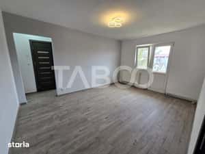 Apartament cu 2 camere renovat balcon pivnita Mihai Viteazul Sibiu — miniatura 4