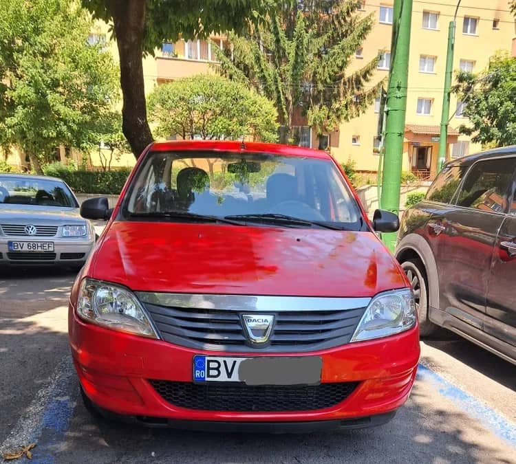 Dacia Logan 1,2i 2010, 178.000 km — fotografie 1 din 10
