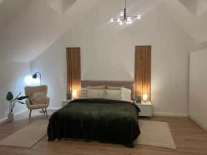 De închiriat vilă primitoare în zona Tunari — miniatura 3