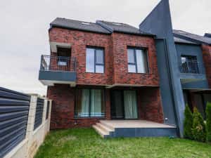 De închiriat vilă primitoare în zona Tunari — miniatura 8