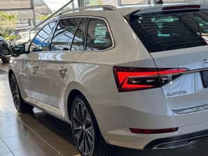 Skoda Superb Automată 200 HP Diesel — miniatura 4