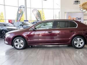 Skoda Superb 2011, 139359 km, 160 CP, 6.350 EUR — miniatura 5