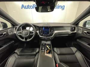 Volvo XC60 Hibrid 2021, SUV second-hand, 405 cp — miniatura 7