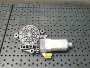 Motoras macara stanga fata kia sportage 2 je km — miniatura 3