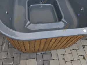 Jacuzzi Ciubar Patrat Piscina Hidromasaj Aeromasaj — miniatura 3