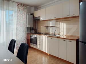 Apartament cu 3 camere, etajul 2, 59 mp, parcare, balcon, zona Florilo — miniatura 5