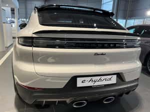 Porsche Cayenne 2024, Hibrid, 14.900 km, 740 cp — miniatura 2