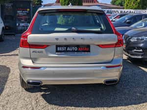 VOLVO XC 60 PLUG IN HYBRID T8 AWD INSCRIPTION — miniatura 4