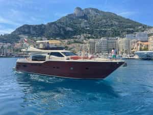 AMBARCATIUNE cu motor yacht — miniatura 8