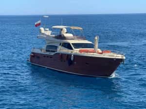 AMBARCATIUNE cu motor yacht — miniatura 10
