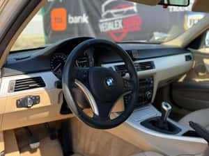 BMW 318d - Gri - 2010 - 3990 EUR - Buzau — miniatura 7