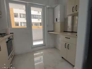 Berceni , Popesti Leordeni , Str Biruintei , 2  minute metrou — miniatura 1