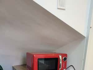 Garsoniera renovata-Piata Lahovari/Romana/ASE-curte privata,acces auto — miniatura 3