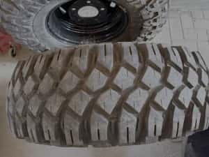 Vand 4 anvelope Maxxis Creepy Crawler 35x12.5-16 LT — miniatura 8