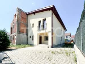 Casa de tip Duplex 143 mpu 5 camere semifinisata intabulata — miniatura 1