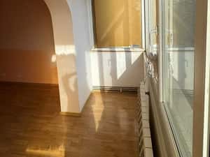 Apartament 3 camere, etaj 3 str.Carpati Piata-Sud Bacău — miniatura 3