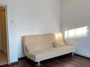 Inchiriez garsoniera — miniatura 3