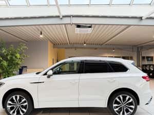 Volkswagen Touareg Automată 340 HP Benzină — miniatura 2