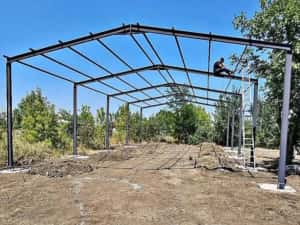 vând structură metalică 25 lungime 10 lățime patru la ștreașină din ip — miniatura 3