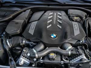 BMW M8 M850i xDrive 530cp/swarovsky/soft close/key — miniatura 7