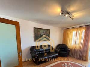 Apartament de vânzare cu 3 camere, 2 băi, 78 mp, în Sebeș