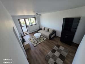 Apartament 2 camere, decomandat, pe răsărit