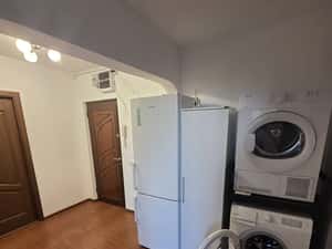 Apartament 2 camere, decomandat, pe răsărit — miniatura 4