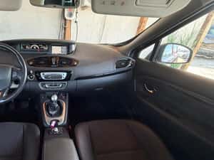 Renault Scenic Manuală 110 HP Diesel — miniatura 7