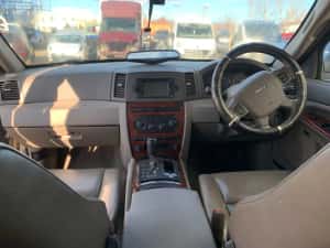 Dezmembrez Jeep Grand Cherokee 3.0 v6 CRV/bara fata jeep/far/capota/ — miniatura 9