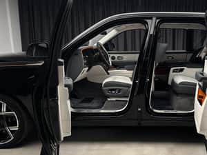 2026 ROLLS-ROYCE CULLINAN BLACK BADGE — miniatura 6