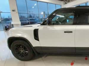 Land Rover Defender S Automată Hibrid (D/E) 249 HP — miniatura 4