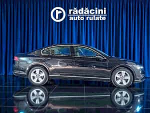 Volkswagen Passat Automată 150 HP Diesel — miniatura 5