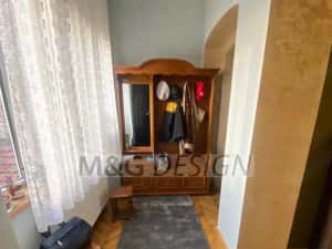 3 cam et 1 Piata Balcescu-CENTRALA- cladire istorica — miniatura 5