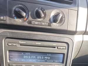 Skoda Fabia 2013 a 11 a benzina România 160.000km — miniatura 10