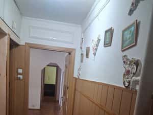 Închiriez aparrament — miniatura 1