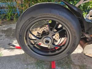Ducati Streetfighter V4S 2021 – Dark Stealth – Istoric Complet Metrotehnica — miniatura 7