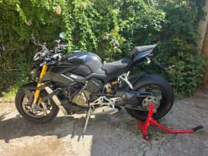 Ducati Streetfighter V4S 2021 – Dark Stealth – Istoric Complet Metrotehnica — miniatura 10