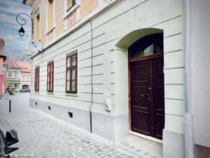 Duplex ultracentral, langa Biserica Neagra — miniatura 1