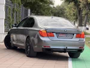 Bmw 740 XDrive 4 Butoane — miniatura 3