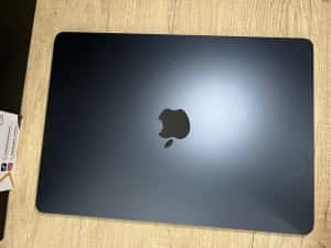 MacBook Air 14" M3 256Gb Midnight Second-Hand 2 ani garanție, Telefoan — miniatura 3