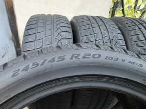 Vând patru anvelope de iarna pirelli 245 45 20 dot3523/ 2021 — miniatura 6