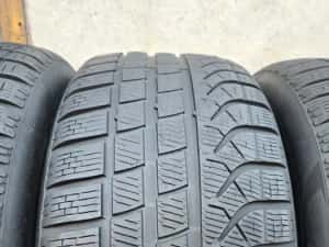 Vând patru anvelope de iarna pirelli 245 45 20 dot3523/ 2021 — miniatura 10