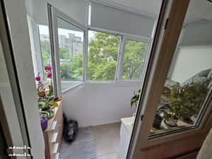 Proprietar, ap. 2 camere, centrala proprie, etaj 3, zona Mall Vitan — miniatura 3