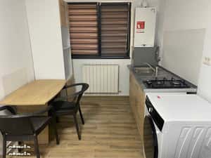 Particular inchiriez garsoniera la parter pe strada Baba Novac