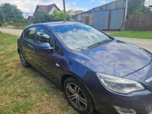 Opel Astra J Hatchback 1.4 16V 100CP — miniatura 4