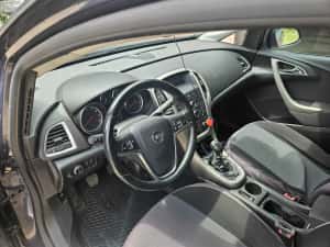 Opel Astra J Hatchback 1.4 16V 100CP — miniatura 7
