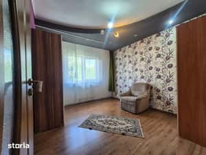 Apartament 4 camere, situat in Targu Jiu, Strada G.ral Christian Tell — miniatura 5